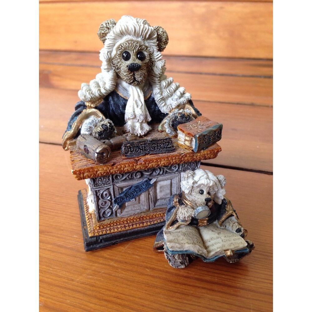 Judge Griz Hissonah Figurine Boyds Bears & Friends 1997 228303